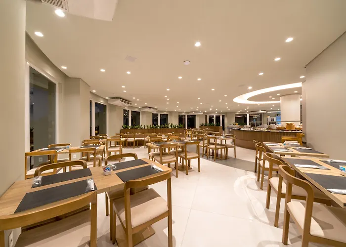 Laghetto Resort Golden